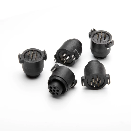 Conector cu 7 pini (5buc/pachet)